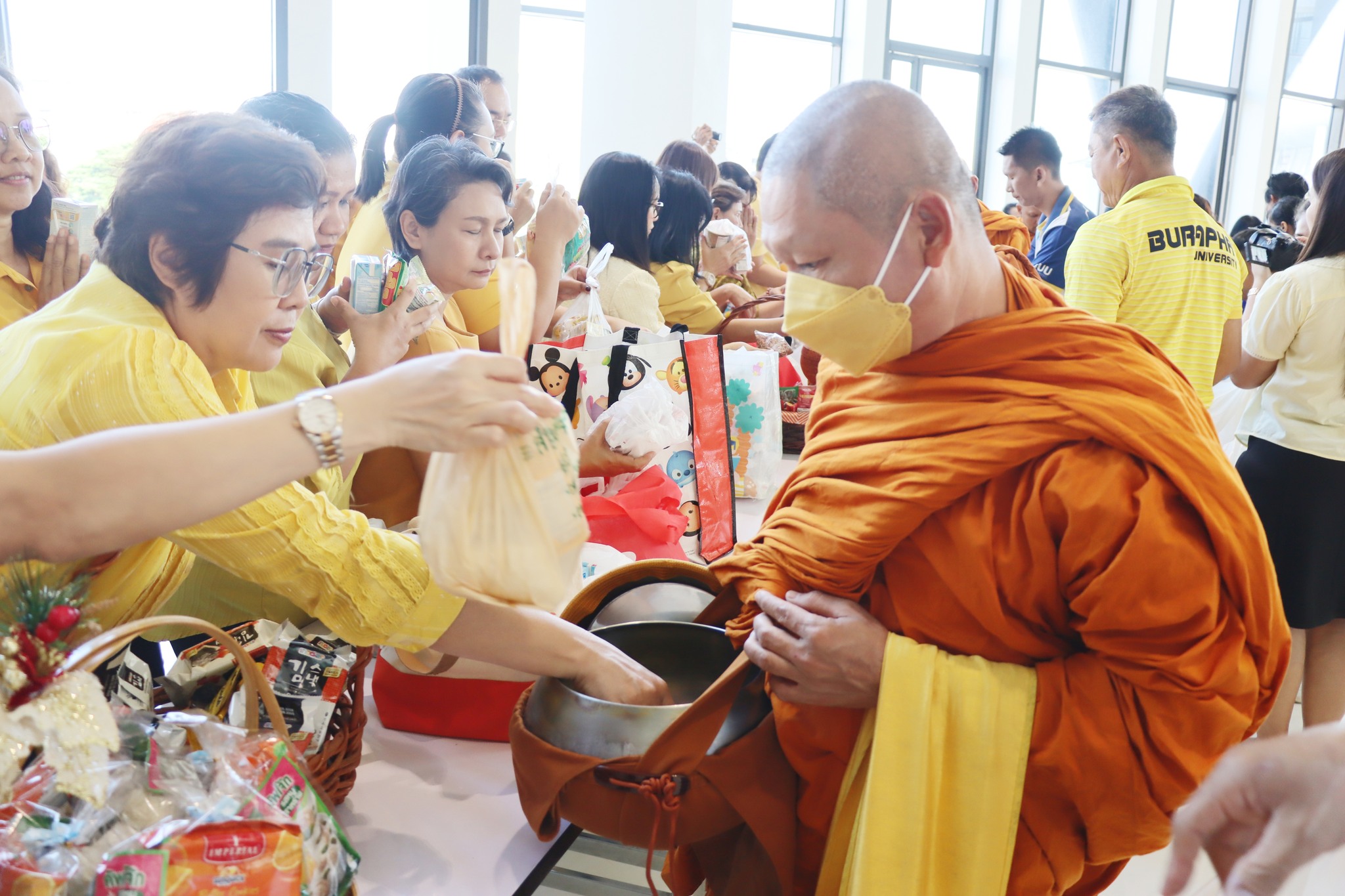 วันคล้ายวันสวรรคตพระบาทสมเด็จพระบรมชนกาธิเบศร มหาภูมิพลอดุลยเดชมหาราช บรมนาถบพิตร