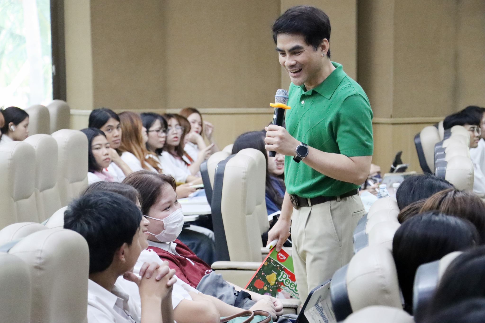 การเตรียมทักษะทางสังคมและการนำปัญญาประดิษฐ์ไปใช้สำหรับการฝึกปฏิบัติสหกิจศึกษาและการศึกษาเชิงบูรณาการกับการทำงาน