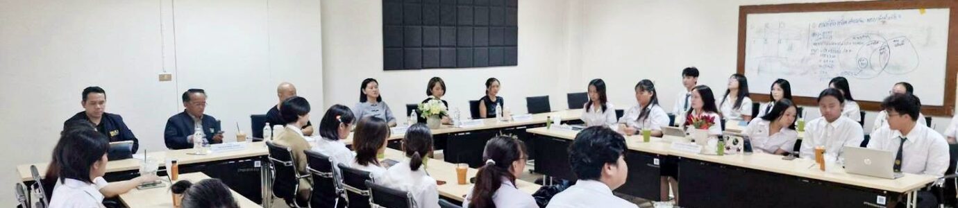 ผู้บริหารประชุมร่วมกับสโมสรนิสิตคณะมนุษยศาสตร์และสังคมศาสตร์